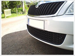 Mřížka nárazníku ve stylu RS Škoda Octavia 2, model facelift 2009-